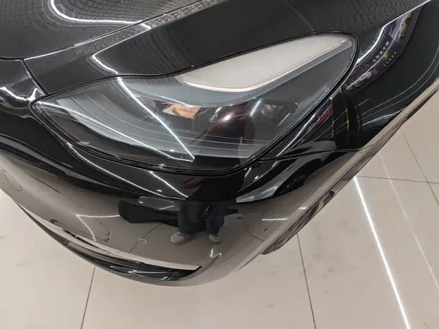 Tesla Model Y — Фото автомобиля 23