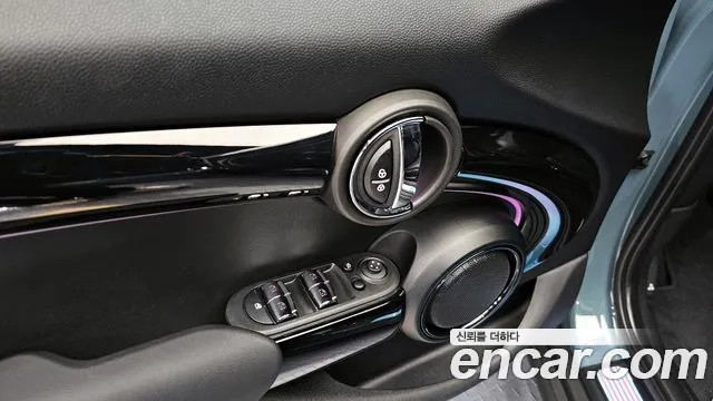 Mini Cooper — Фото автомобиля 17