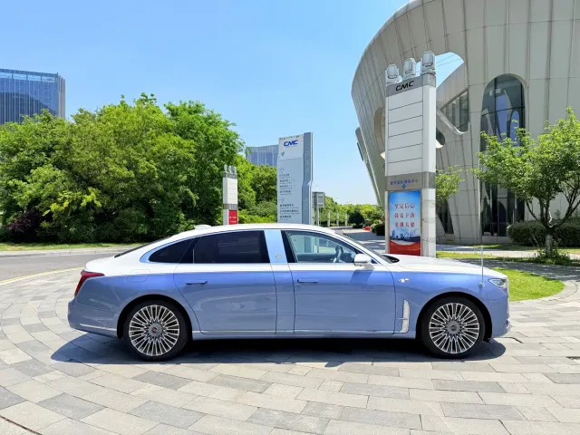 Hongqi H9 — Фото автомобиля 4