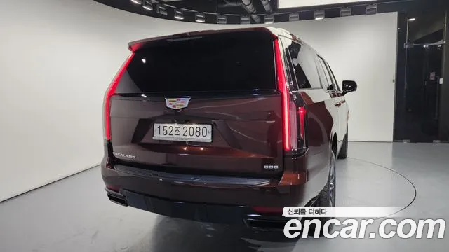Cadillac Escalade Escalade 5 поколение — Фото автомобиля 4