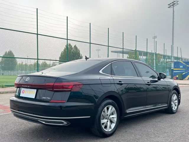 Volkswagen Passat — Фото автомобиля 6