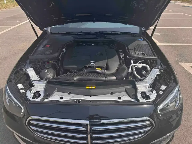 Mercedes-Benz Mercedes-Benz E-Class 2023 E 300 L Fashion — Фото автомобиля 8