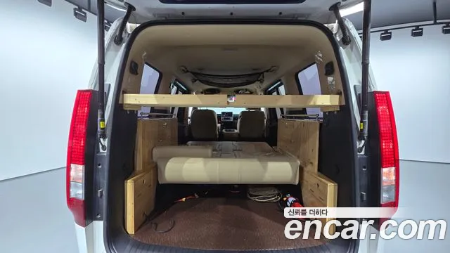 Hyundai Staria Staria 2WD автодом — Фото автомобиля 16