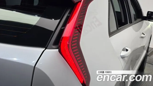 Kia Niro Niro (New) — Фото автомобиля 8