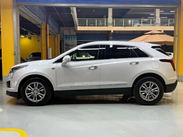 Cadillac XT5 — Фото автомобиля 8