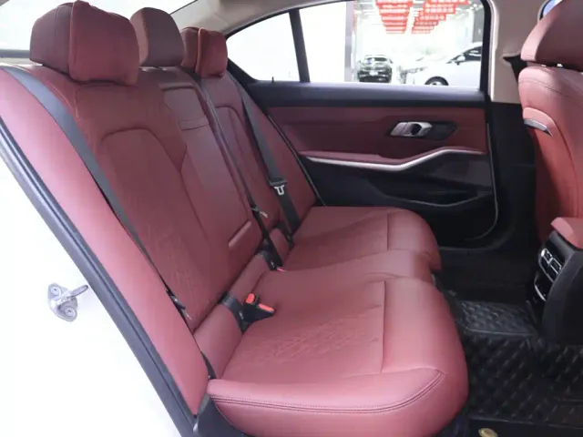 BMW 3 Series — Фото автомобиля 22