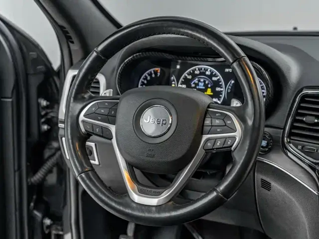 Jeep Grand Cherokee — Фото автомобиля 30
