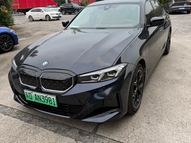 BMW i3 — Фото автомобиля 2