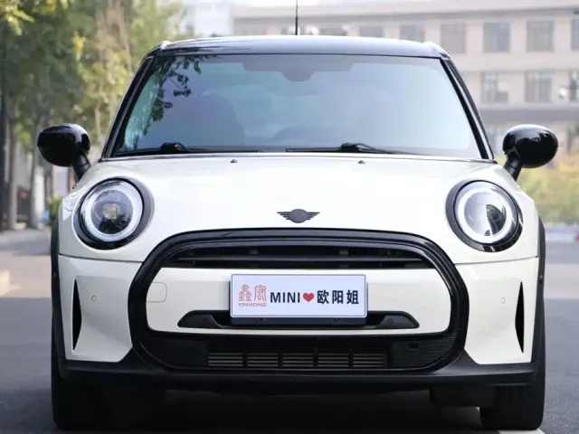 MINI Hatch — Фото автомобиля 2