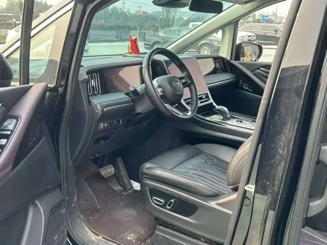 GAC Trumpchi M8 — Фото автомобиля 4