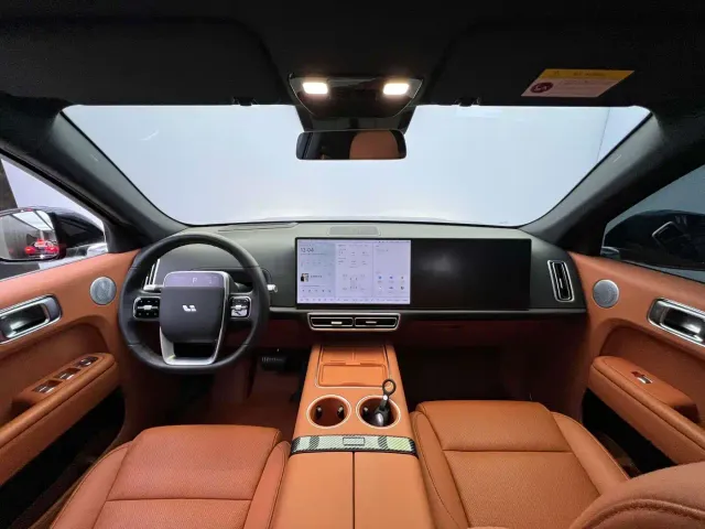 Li Auto L7 — Фото автомобиля 7