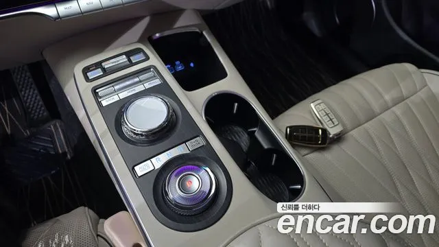 Genesis GV70 — Фото автомобиля 12
