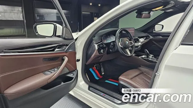 BMW 5-Series — Фото автомобиля 3