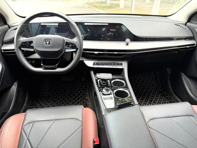 Changan Eado — Фото автомобиля 2