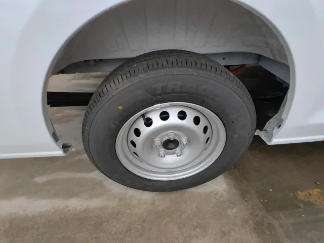 JMC E-Fushun — Фото автомобиля 10