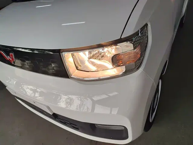 Wuling Hongguang Mini EV — Фото автомобиля 23