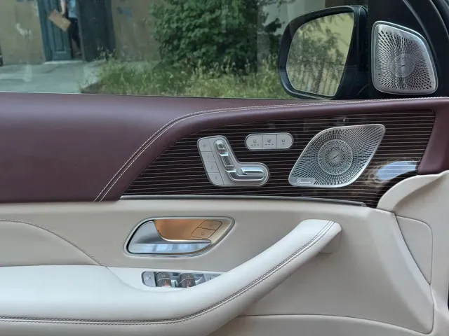 Mercedes-Benz GLS-Class — Фото автомобиля 10