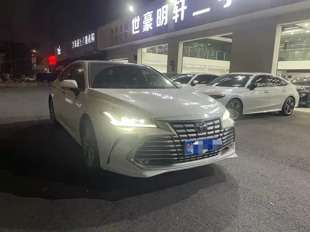 Фотография автомобиля — Toyota Avalon