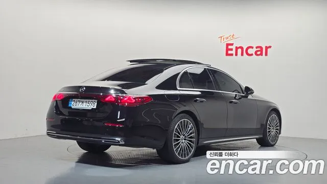 Mercedes-Benz E-Class W214 — Фото автомобиля 2