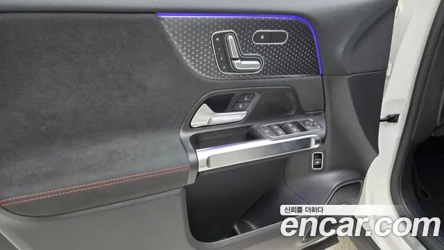 Mercedes-Benz EQB — Фото автомобиля 15