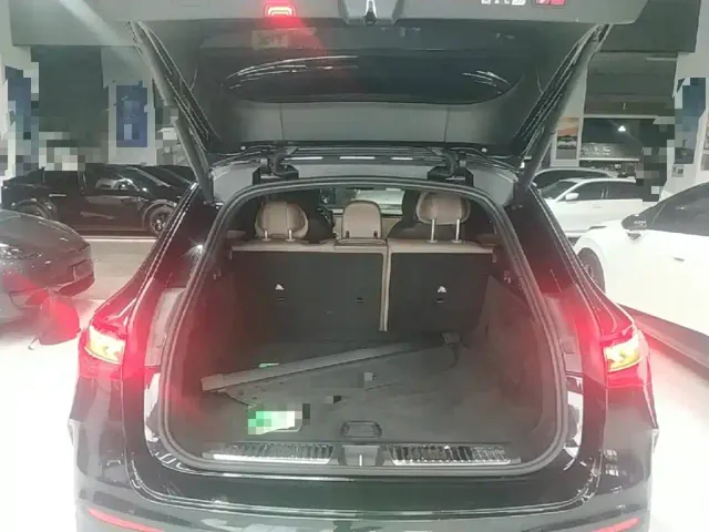 Mercedes-Benz EQE SUV — Фото автомобиля 18