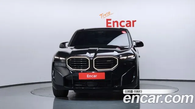 BMW XM — Фото автомобиля 3