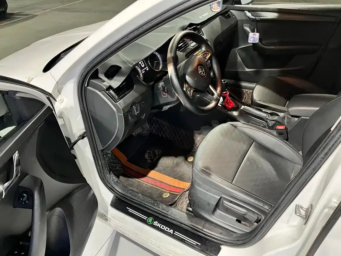 Škoda Octavia 2022 1.5L Automatic Comfort Edition — Фото автомобиля 8