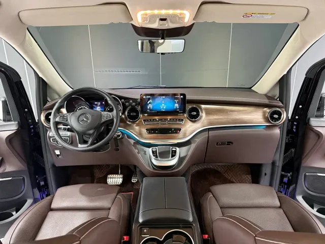 Mercedes-Benz V-Class — Фото автомобиля 20