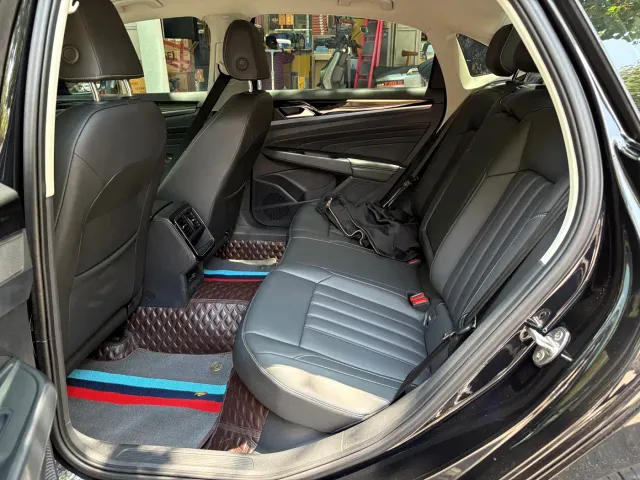 Volkswagen Passat — Фото автомобиля 6
