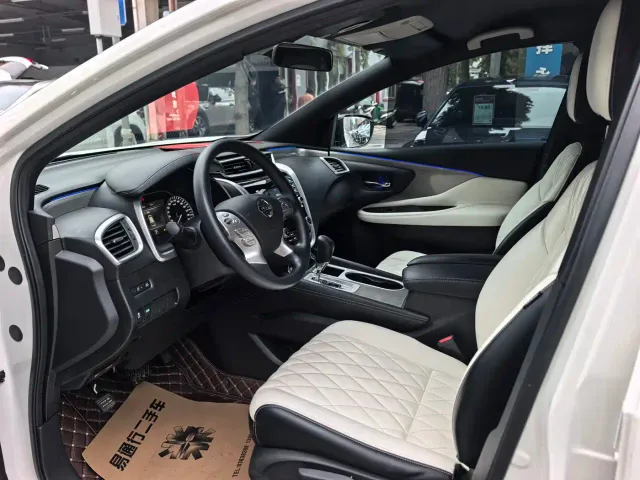 Nissan Murano — Фото автомобиля 4