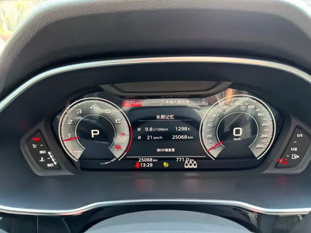 Audi Q3 — Фото автомобиля 13