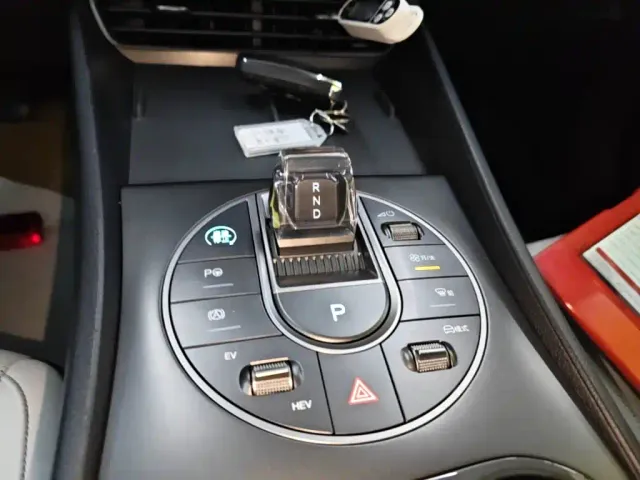 BYD Seal 05 DM-i — Фото автомобиля 13