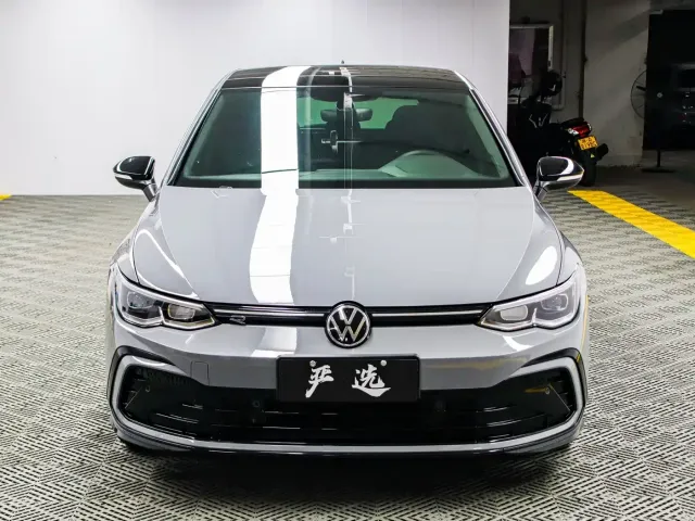 Volkswagen Golf — Фото автомобиля 2