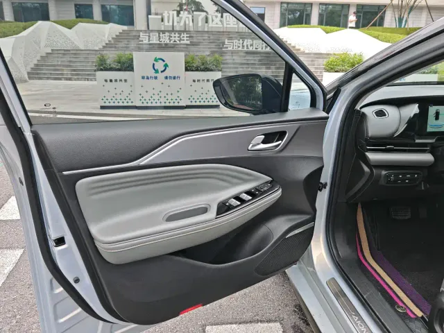GAC Aion S Plus — Фото автомобиля 4