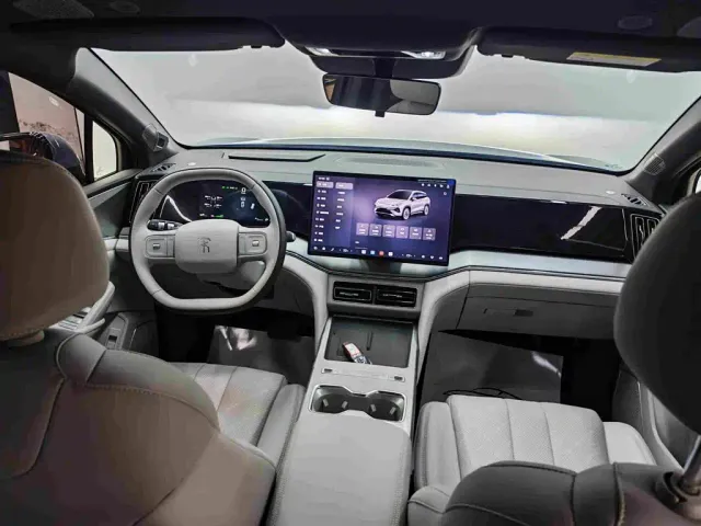 BYD Song Ultra — Фото автомобиля 5