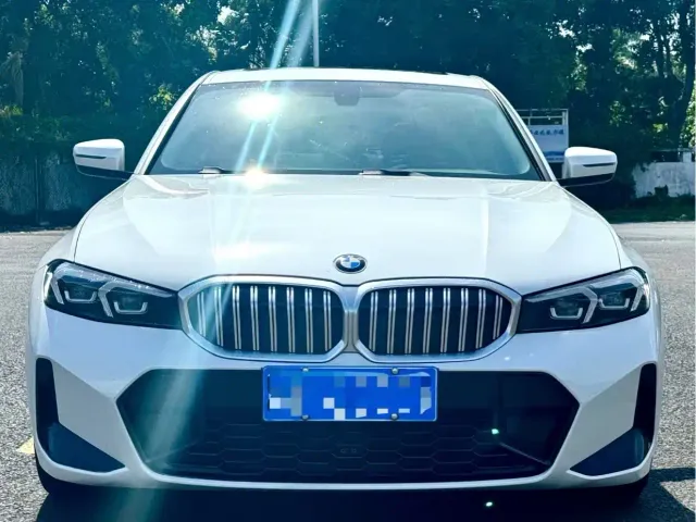 BMW 3 Series — Фото автомобиля 2