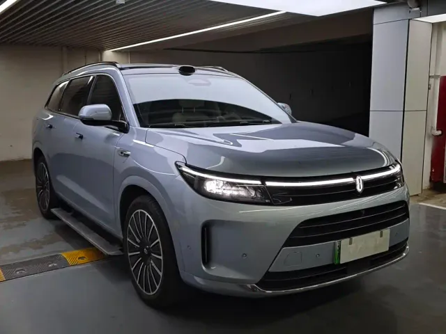 Aito M7 — Фото автомобиля 3