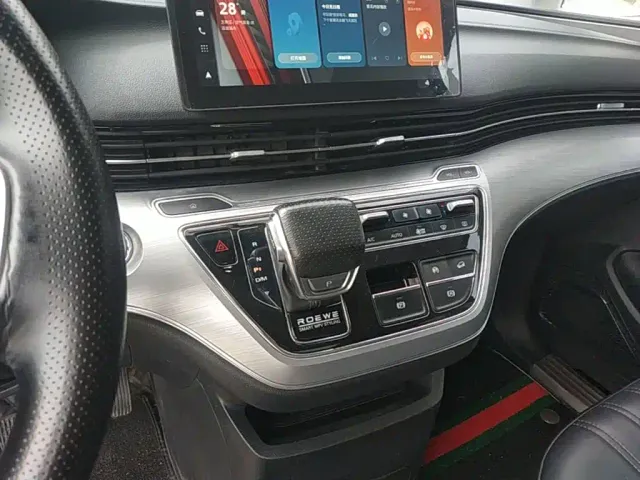 Roewe iMAX8 — Фото автомобиля 13