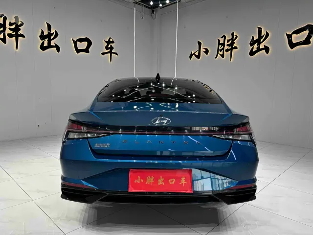 Hyundai Elantra — Фото автомобиля 5