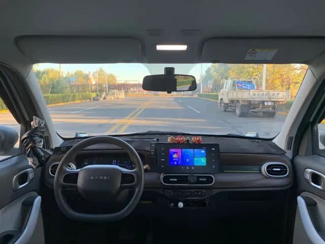Geely Panda — Фото автомобиля 8
