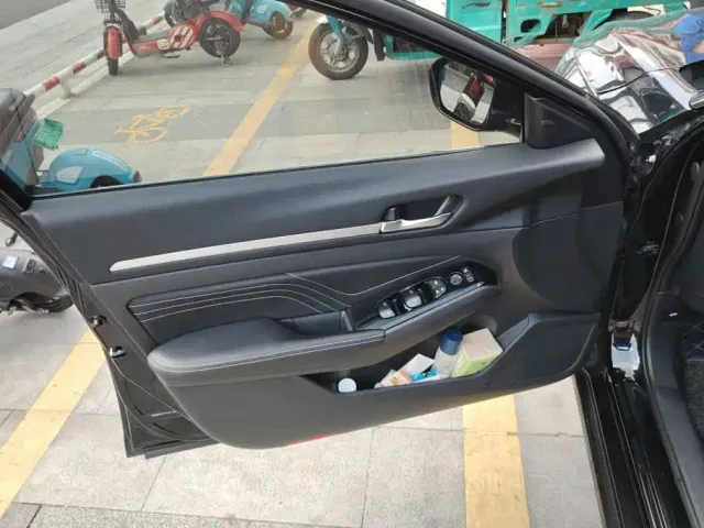Nissan Teana — Фото автомобиля 7