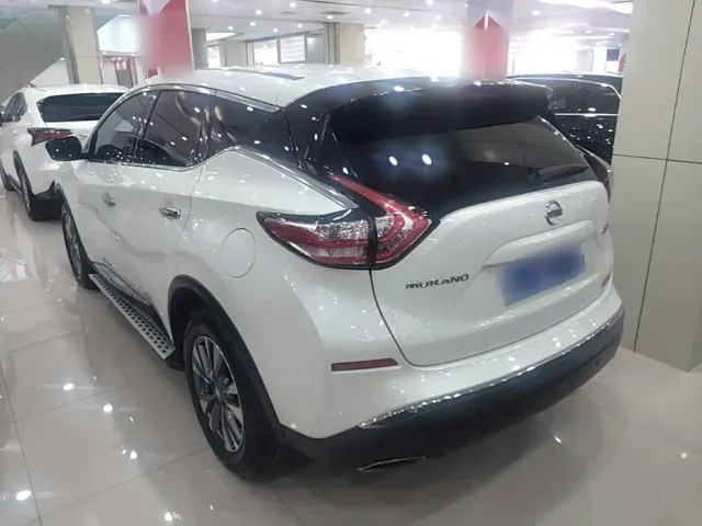 Nissan Murano — Фото автомобиля 4