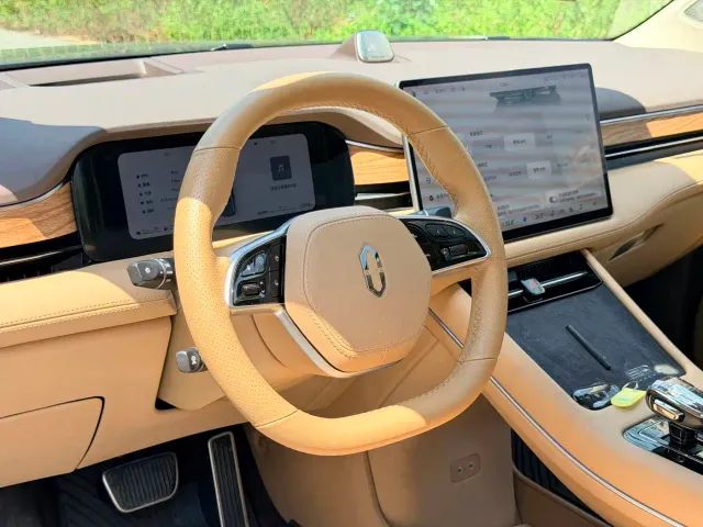 Aito M7 — Фото автомобиля 5