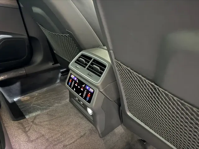 Audi A6L — Фото автомобиля 11