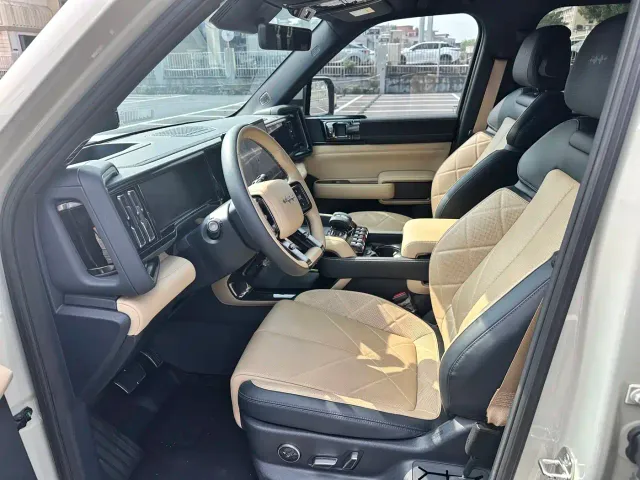 BYD FangChengBao Leopard 5 — Фото автомобиля 4