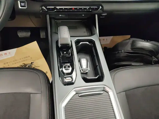 Geely Haoyue L — Фото автомобиля 13