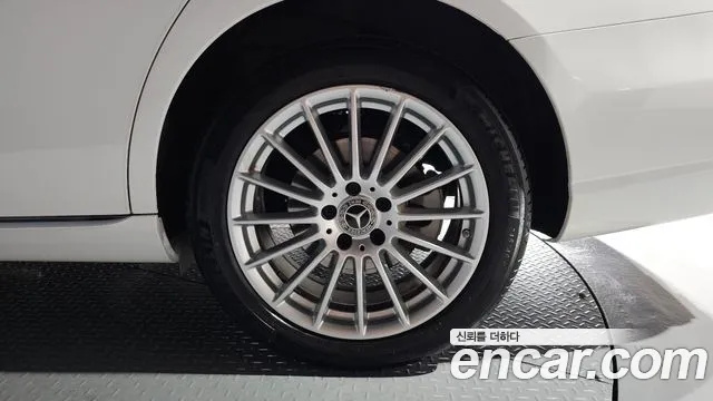 Mercedes-Benz E-Class W213 — Фото автомобиля 5