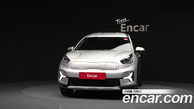 Kia Niro — Фото автомобиля 3