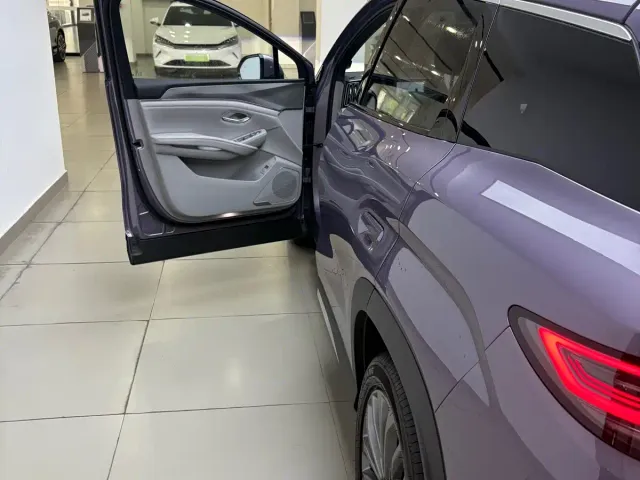 BYD Song Ultra — Фото автомобиля 4