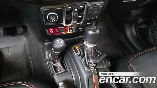 Jeep Wrangler JL — Фото автомобиля 9